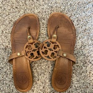 Tory Burch flip fools